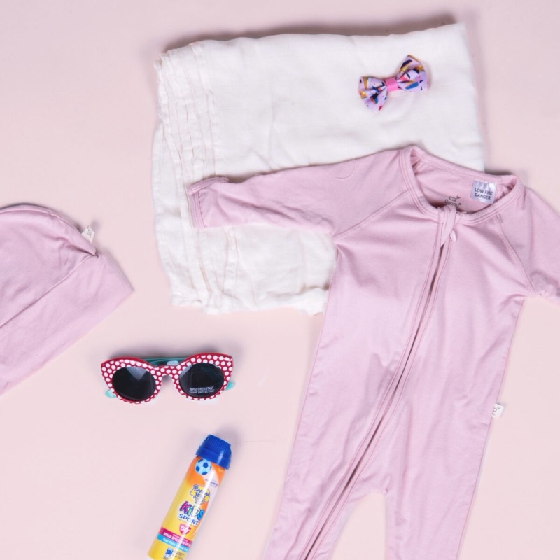 Flat lay · Layette